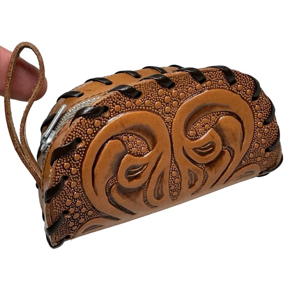 Hand Tooled Leather Coin Purse - Picture 3 of 6